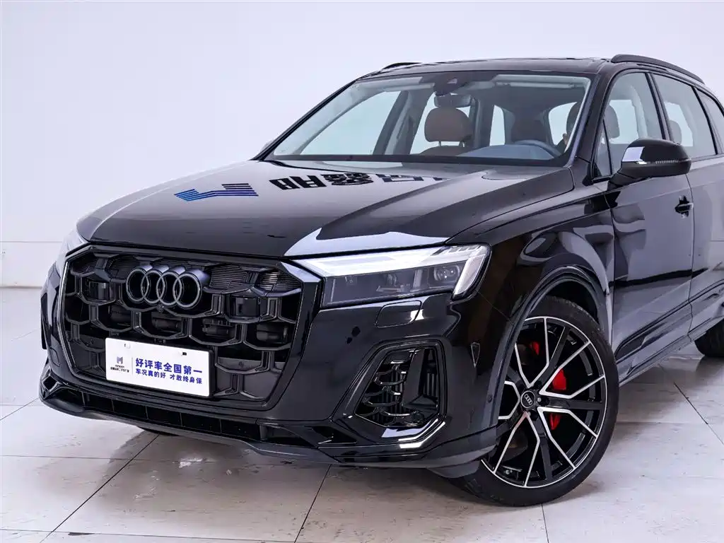 Audi Q7 2025 55 TFSI quattro S line Black Warrior купить на сайте DeffCars