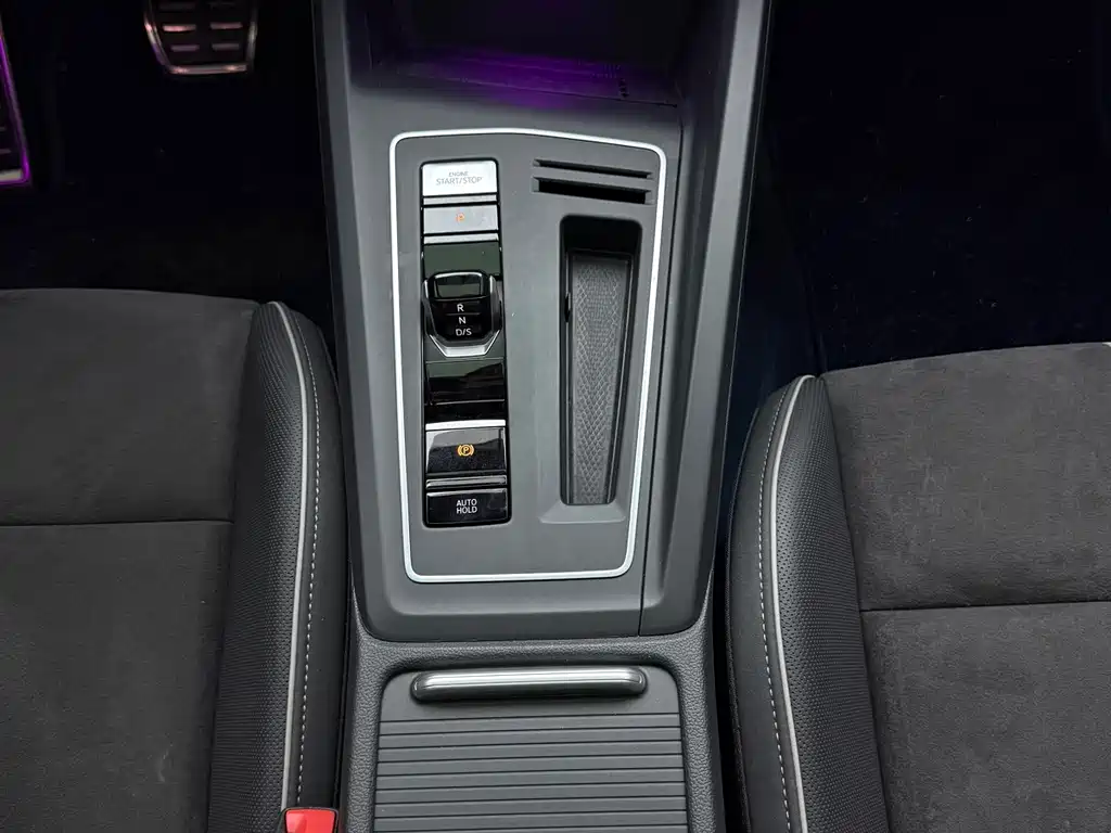Golf 2023 facelift 280TSI DSG R-Line купить на сайте DeffCars