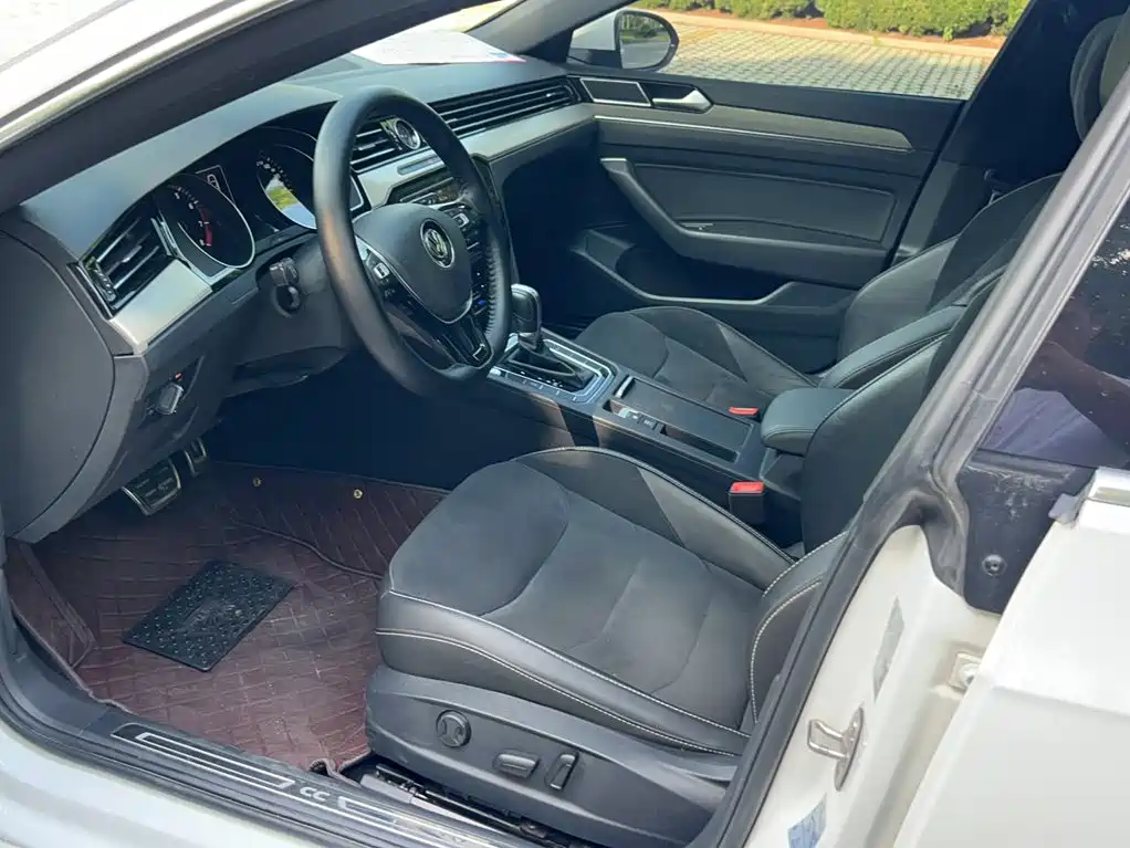 FAW-Volkswagen CC 2020 330TSI Huayan Edition National VI купить на сайте DeffCars