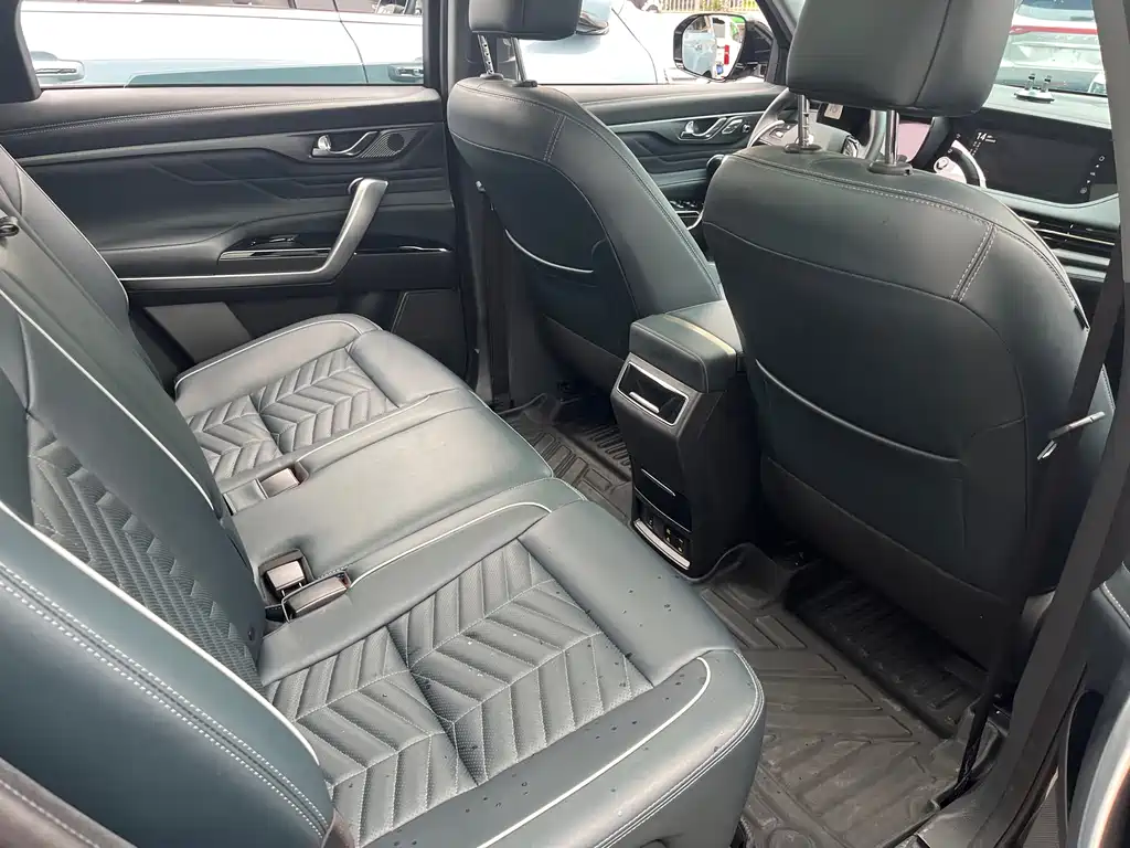 Changan CS95 2023 2.0T two-wheel drive luxury model PLUS купить на сайте DeffCars
