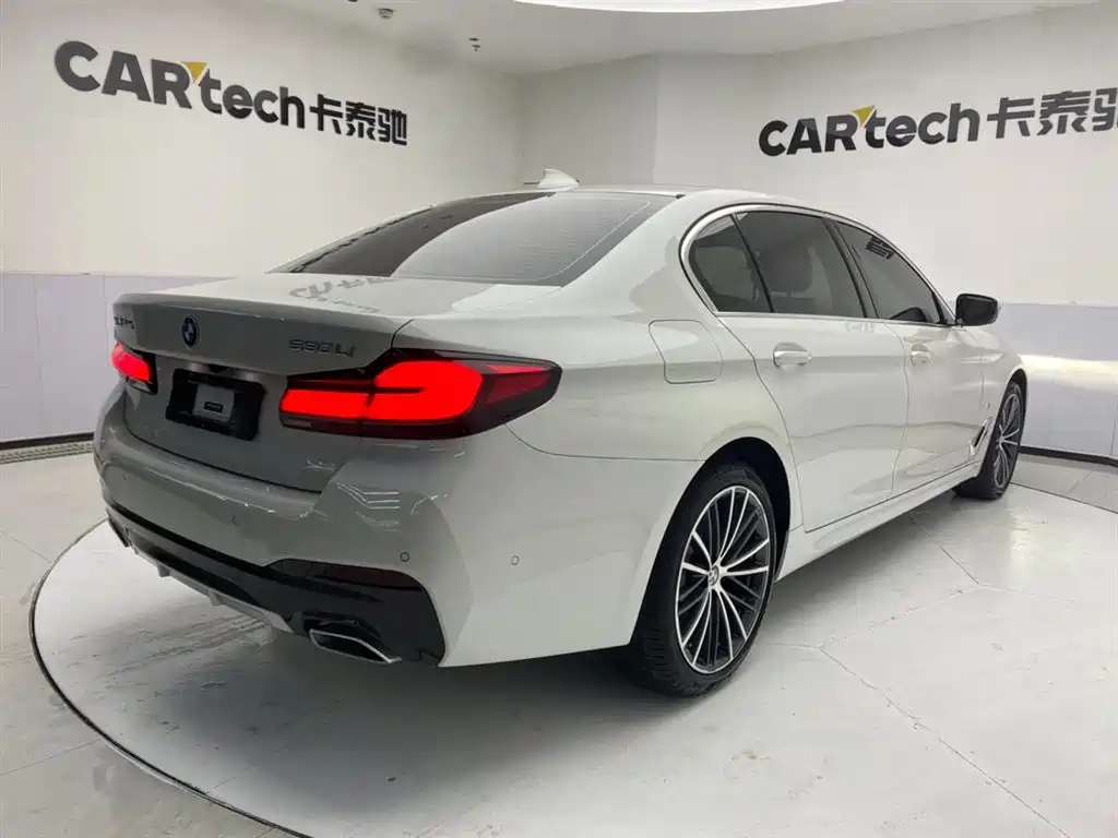 BMW 5 Series 2021 530Li Leading M Sports Package купить на сайте DeffCars