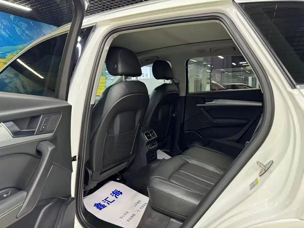 Audi Q5L 2018 40 TFSI enjoys fashionable style, National V купить на сайте DeffCars