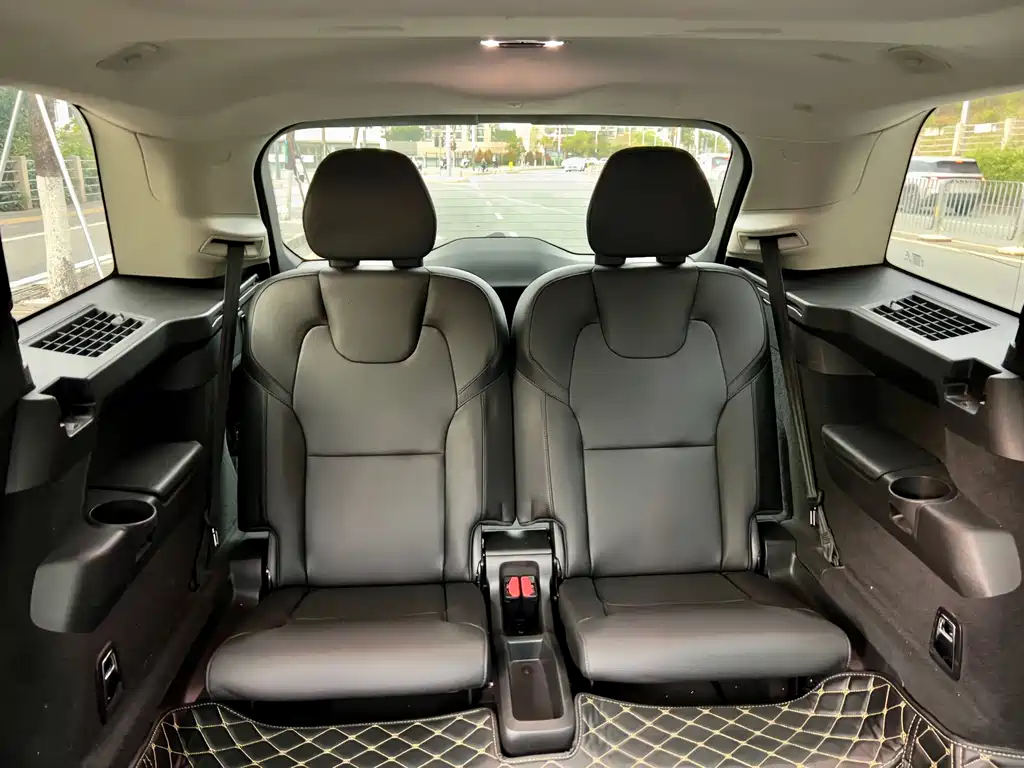 Volvo XC90 2020 T6 Zhiyi Luxury Edition 7 seats купить на сайте DeffCars