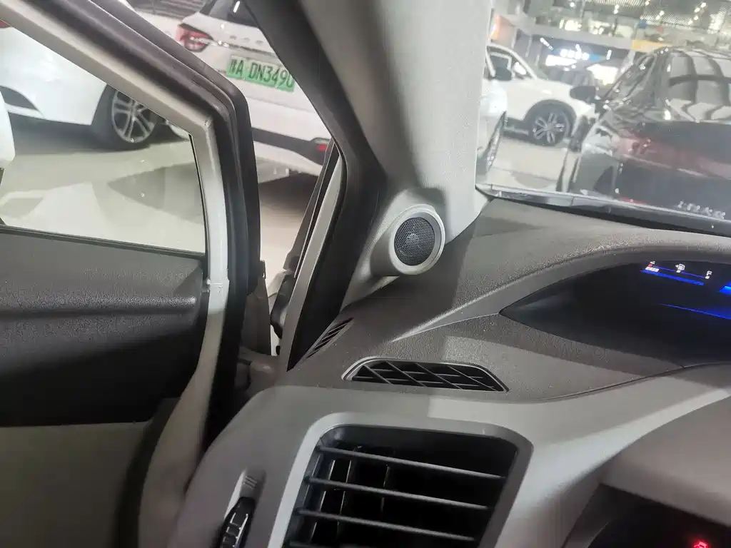 Civic 2013 10th Anniversary 1.8L Automatic Deluxe Edition купить на сайте DeffCars