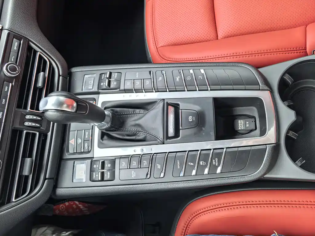 Macan 2018 Macan 2.0T купить на сайте DeffCars