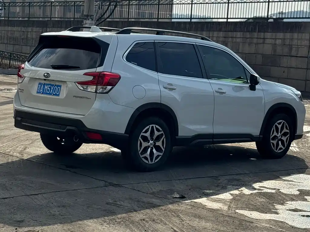 Forester 2021 2.0i Deluxe Edition купить на сайте DeffCars