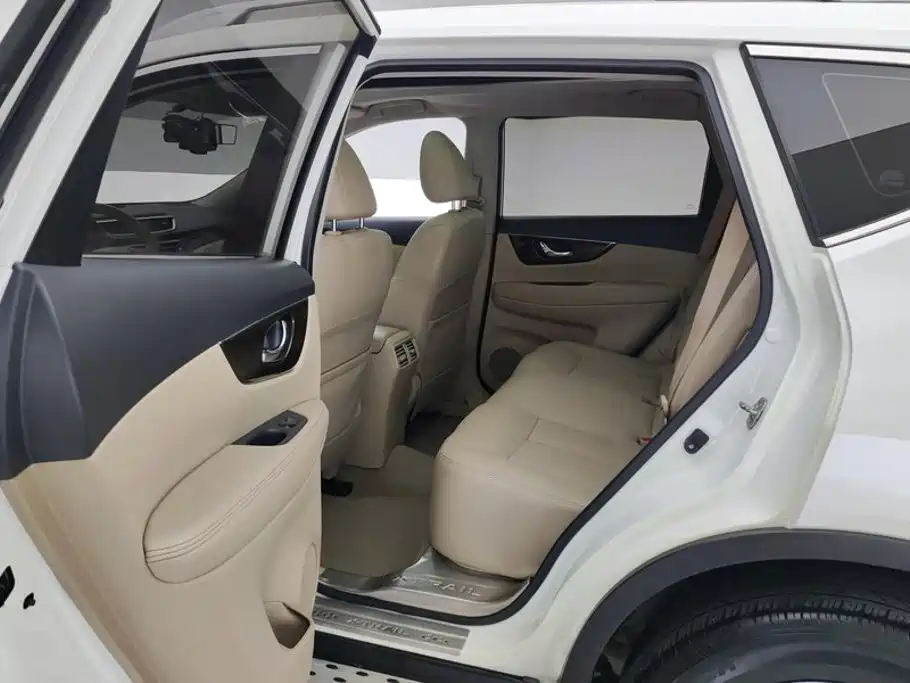 X-Trail 2014 2.5L CVT Extreme Edition 4WD купить на сайте DeffCars