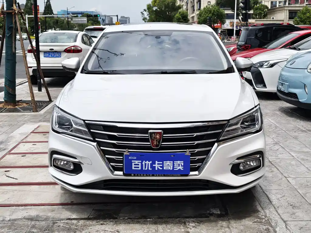 Roewe i5 2020 1.5L Automatic 4G Interconnect Ultimate Edition купить на сайте DeffCars