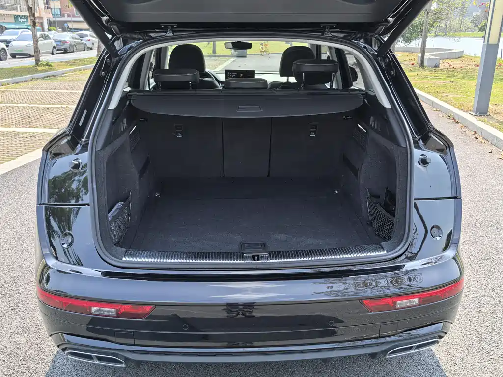 Audi Q5L 2022 facelift 45T premium dynamic model купить на сайте DeffCars