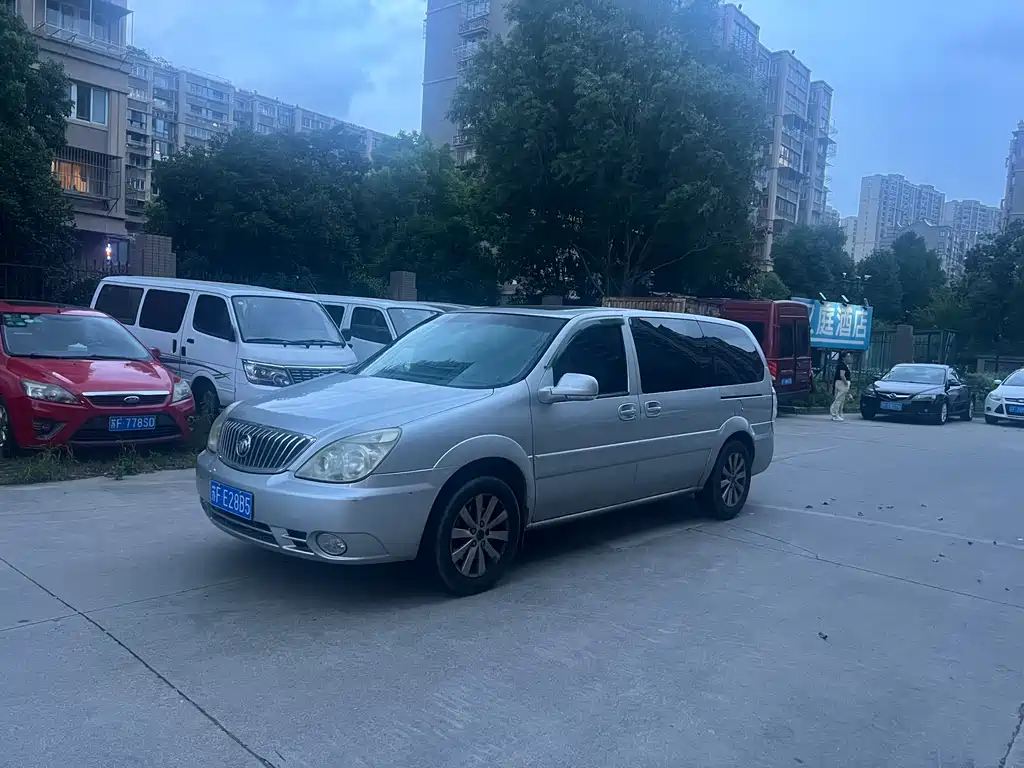 Buick GL8 2014 2.4L Executive Edition купить на сайте DeffCars