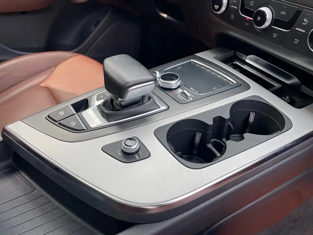 Audi Q7 2019 45 TFSI Comfort купить на сайте DeffCars