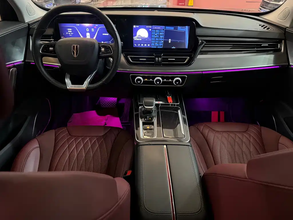 Hongqi HS5 2023 2.0T Qixiang Pro version купить на сайте DeffCars