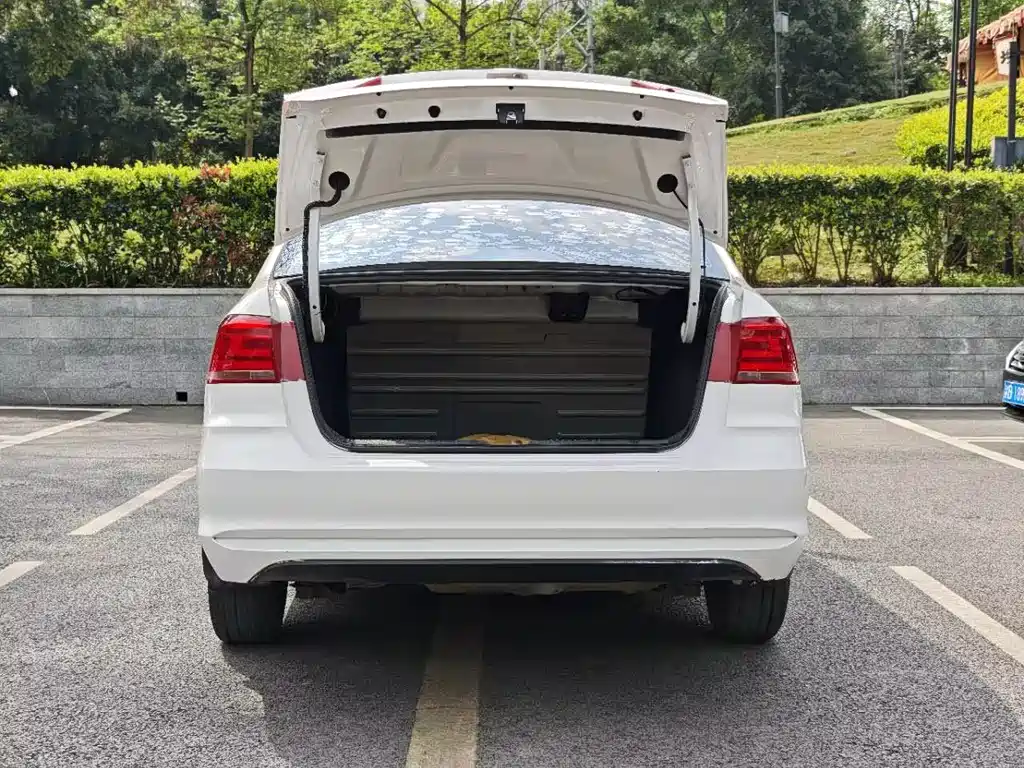 Santana 2021 1.5L Manual Fashion Edition купить на сайте DeffCars