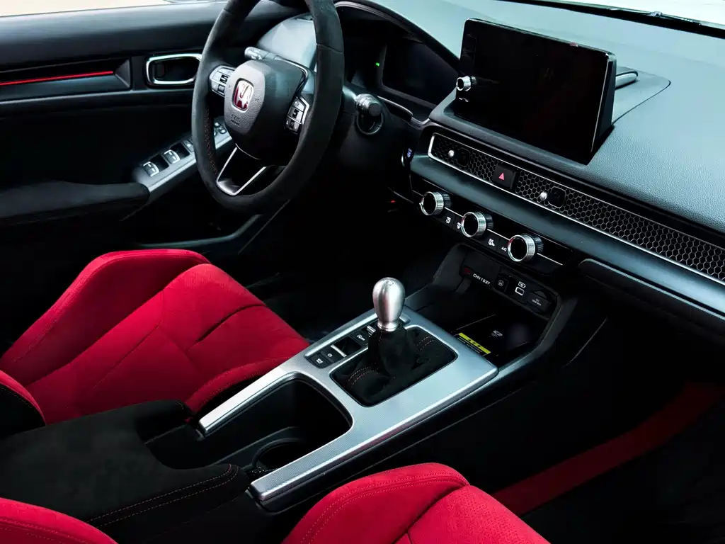 Civic (Imported) 2023 2.0T 420TURBO TYPE R купить на сайте DeffCars