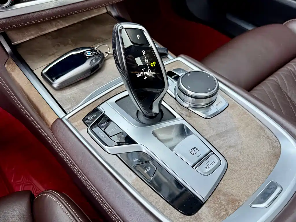 BMW 7 Series 2019 740Li Leading Luxury Package купить на сайте DeffCars