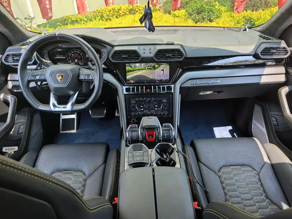 Urus 2022 4.0T V8 Performante купить на сайте DeffCars