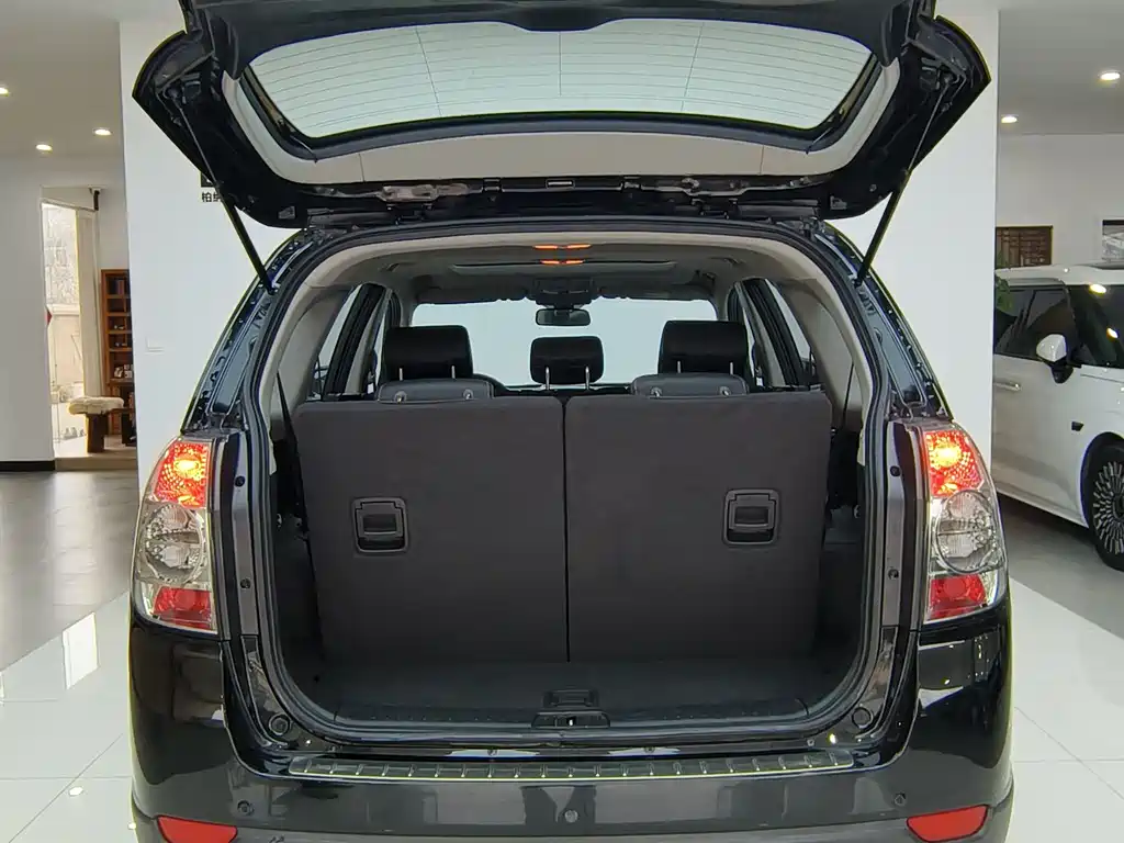 Captiva 2014 2.4L four-wheel drive flagship version 7 seats купить на сайте DeffCars