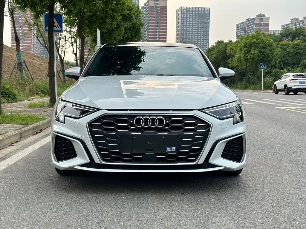 Audi A3 2023 Sportback 35 TFSI stylish and sporty купить на сайте DeffCars
