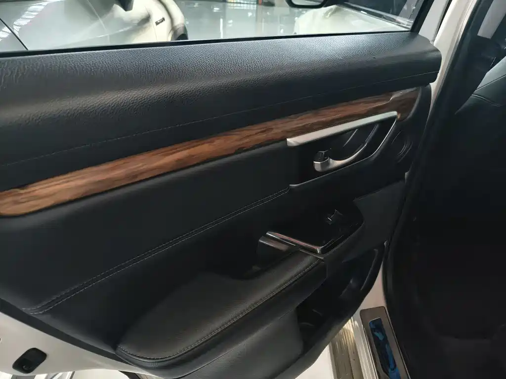 Honda CR-V 2019 240TURBO CVT 2WD Fashion Edition National VI купить на сайте DeffCars