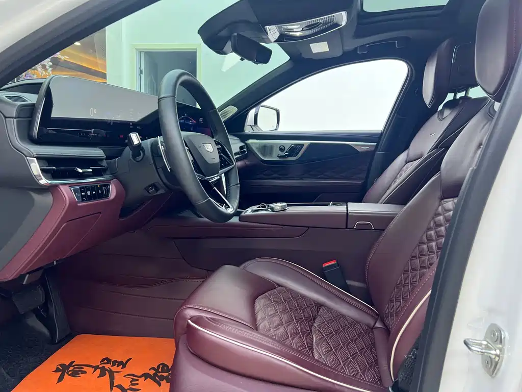 Cadillac CT6 2023 28T Platinum Type купить на сайте DeffCars