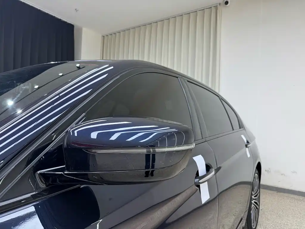 BMW 5 Series 2018 530Li Leading M Sports Package купить на сайте DeffCars