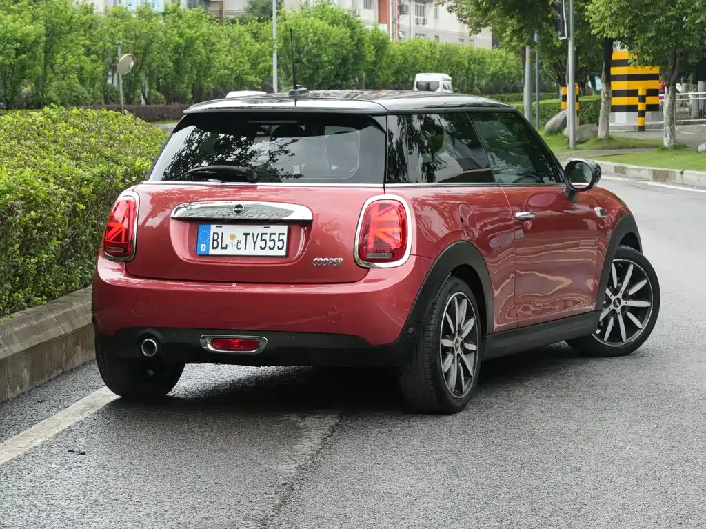 MINI 2020 1.5T COOPER Artist купить на сайте DeffCars