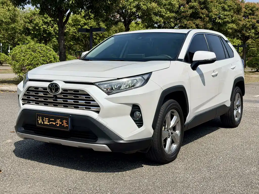RAV4 Rongfang 2022 2.0L CVT two-wheel drive fashion version купить на сайте DeffCars