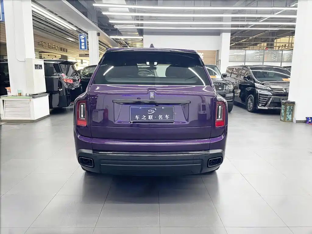 Cullinan 2024 Black Badge купить на сайте DeffCars