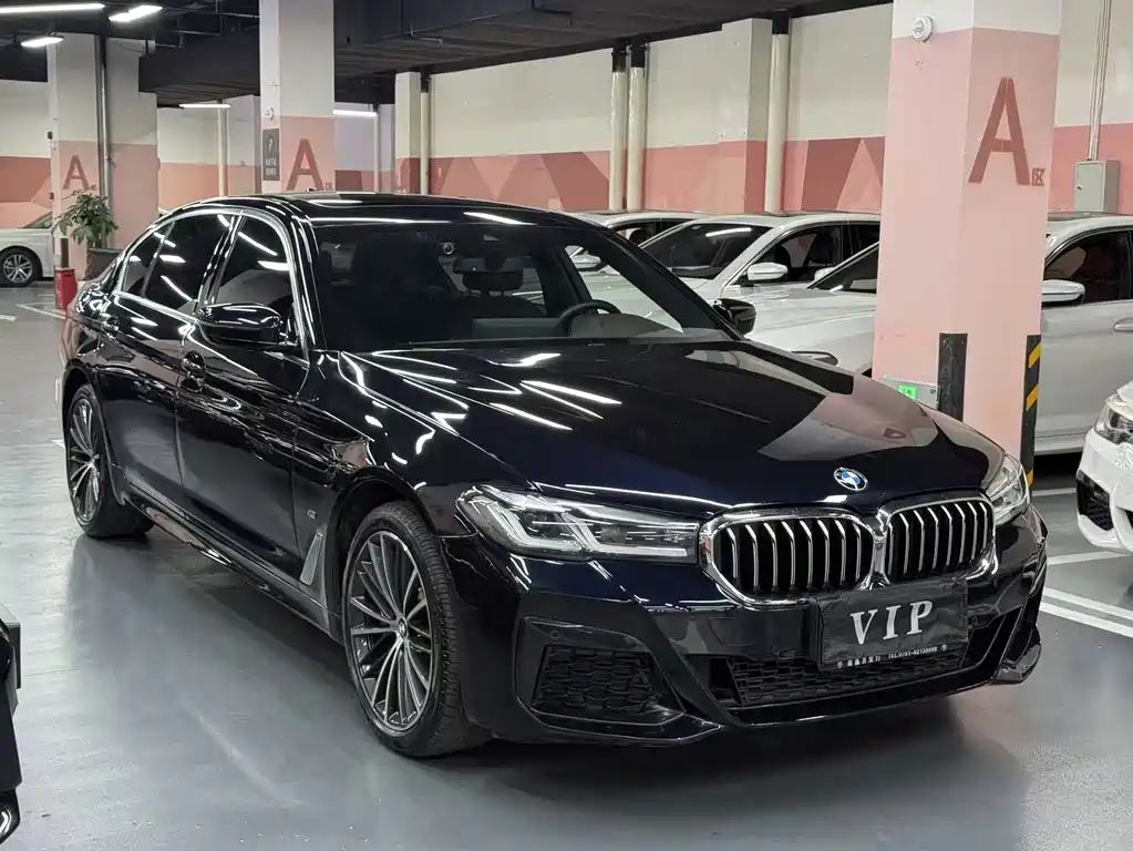 BMW 5 Series 2022 530Li Leading M Sports Package купить на сайте DeffCars