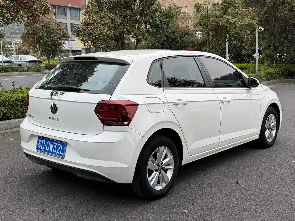 Polo 2021 Plus 1.5L Automatic Panoramic Enjoyment Edition купить на сайте DeffCars