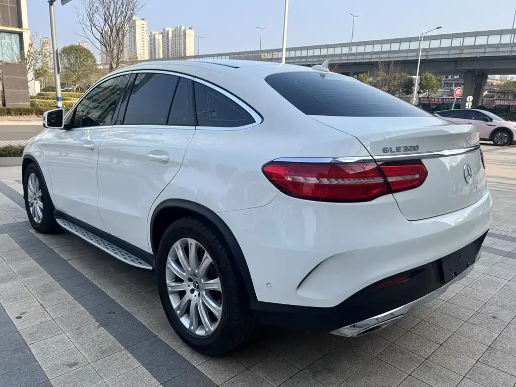 Mercedes-Benz GLE Coupe 2017 GLE 320 4MATIC Coupe SUV купить на сайте DeffCars
