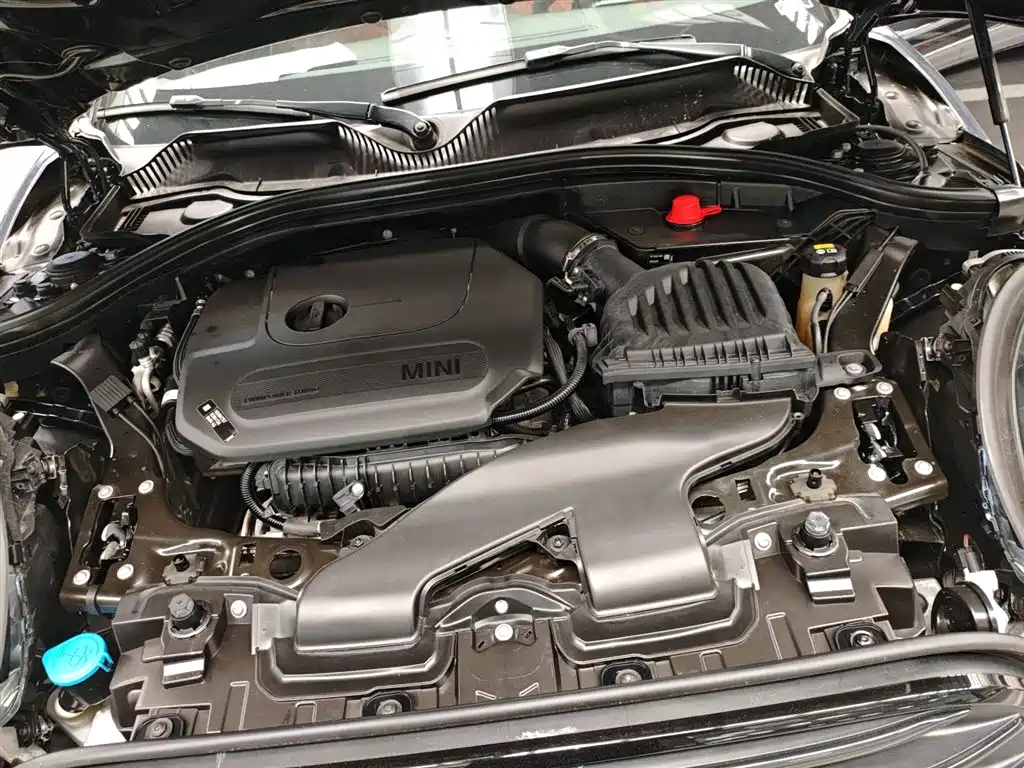 MINI CLUBMAN 2022 1.5T COOPER Connoisseur купить на сайте DeffCars