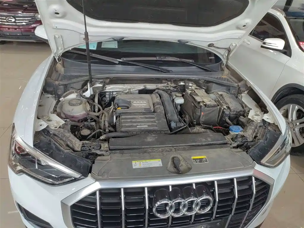 Audi Q3 2021 35 TFSI Enterprising and Elegant Model купить на сайте DeffCars