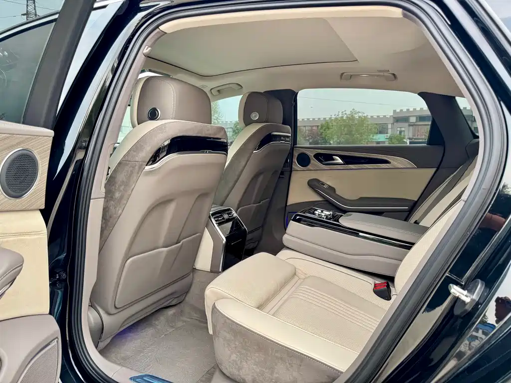 Hongqi H9 2020 3.0T Zhilianqi Chang Edition купить на сайте DeffCars