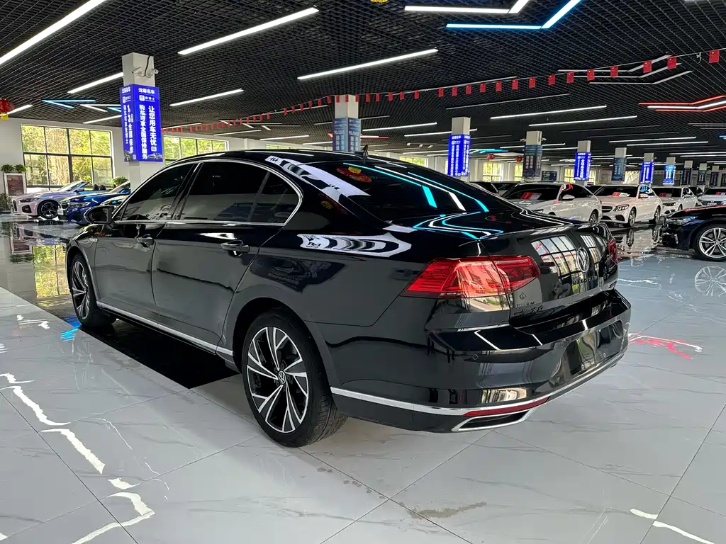 Magotan 2021 330TSI DSG 30th Anniversary Edition купить на сайте DeffCars