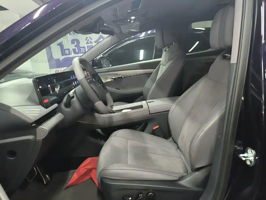 Lantu Chasing Light 2024 PHEV four-wheel drive super long range executive version купить на сайте DeffCars