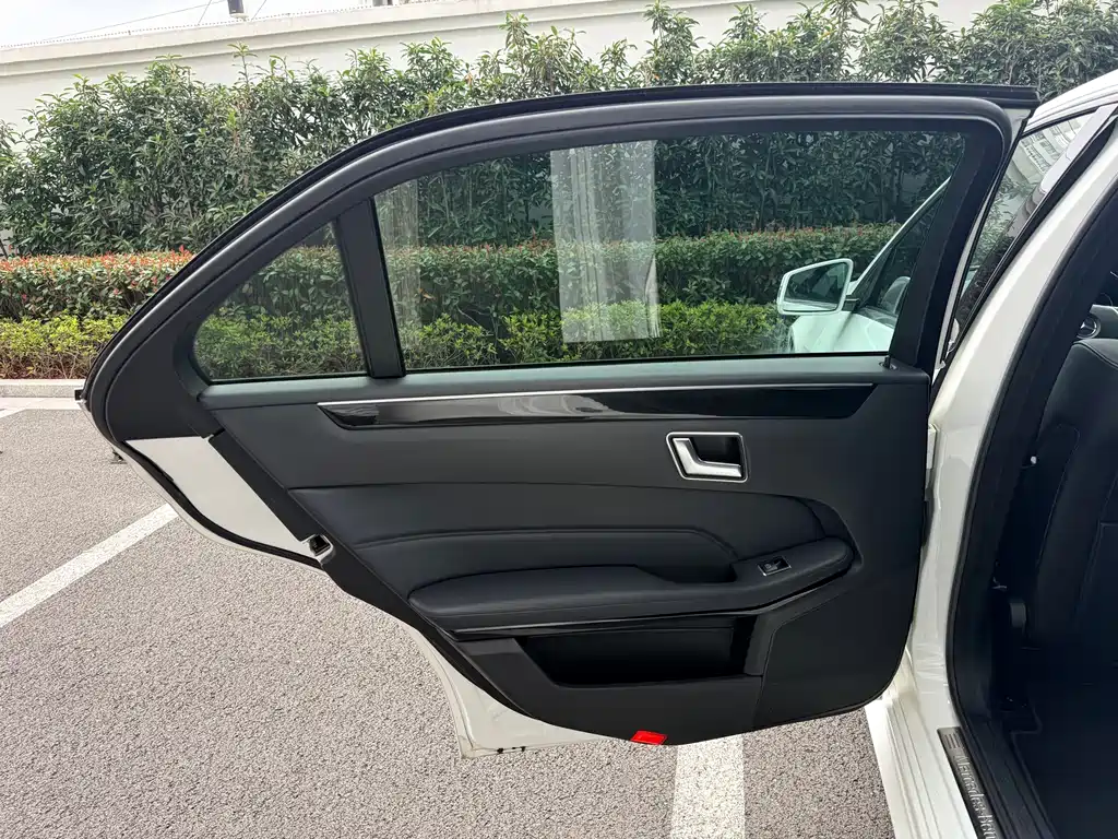 Mercedes-Benz E-Class 2015 E 260 L Sports купить на сайте DeffCars