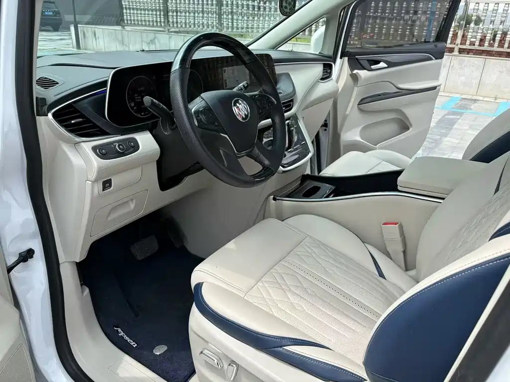 Buick GL8 2023 ES Lu Zun Exclusive Model купить на сайте DeffCars
