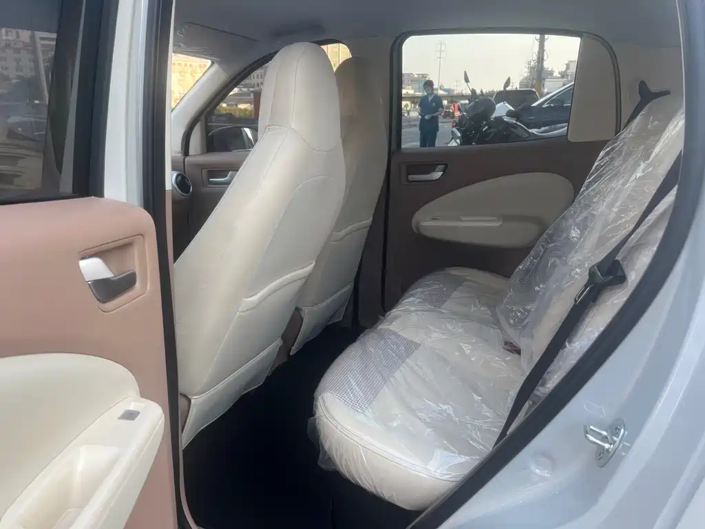 Hongguang MINIEV 2025 fourth generation four-door version advanced model купить на сайте DeffCars