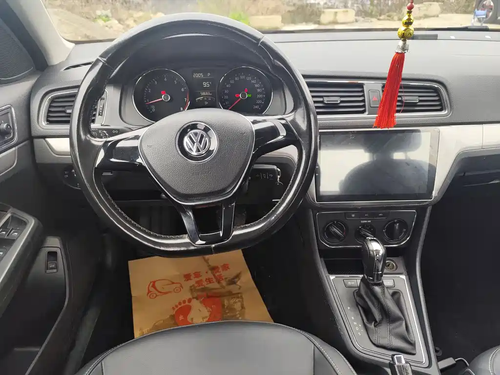Lavida 2015 230TSI DSG Comfort Edition купить на сайте DeffCars