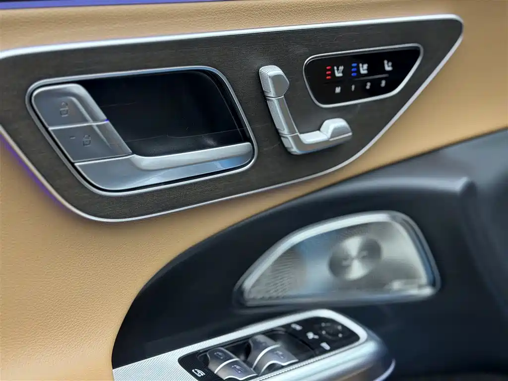 Mercedes-Benz E-Class 2025 E 300 L Luxury Model купить на сайте DeffCars