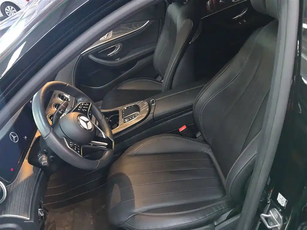 Mercedes-Benz E-Class 2023 E 300 L Luxury Model купить на сайте DeffCars