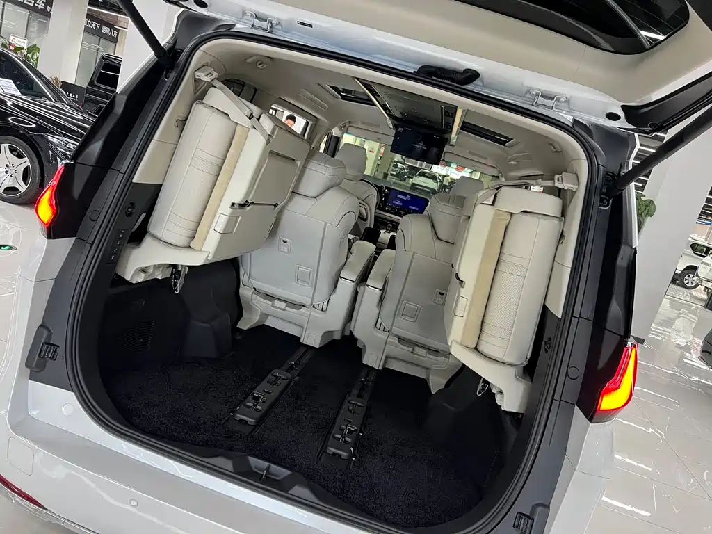 Lexus LM 2025 500h six-seater premium version купить на сайте DeffCars