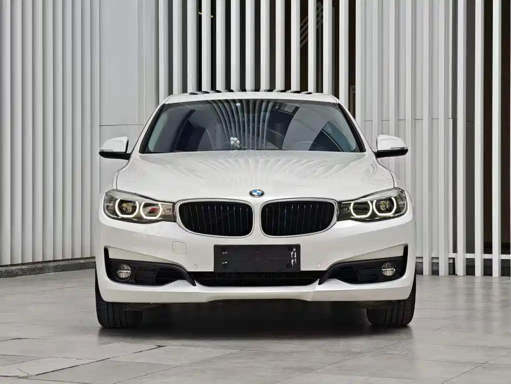 BMW 3 Series GT 2018 320i Fashion Model купить на сайте DeffCars