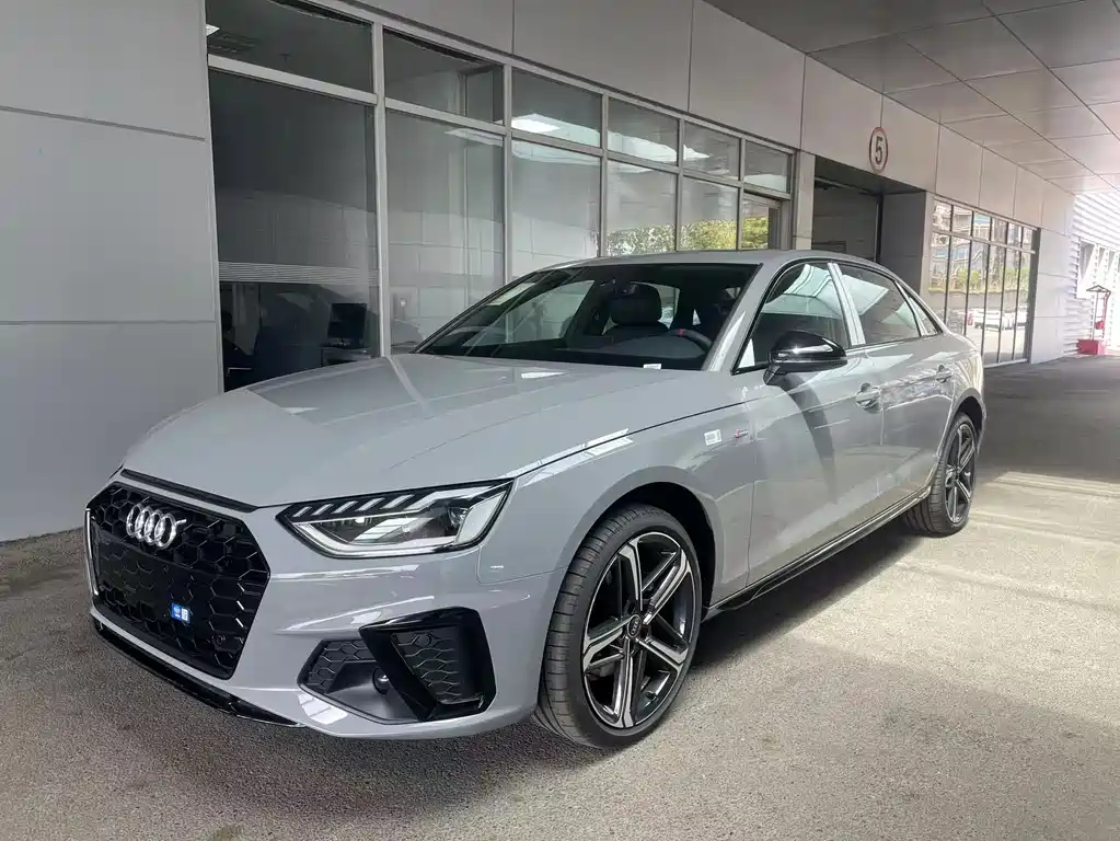 Audi A4L 2025 model 2 million Yuexiang version 40 TFSI luxury and dynamic model купить на сайте DeffCars