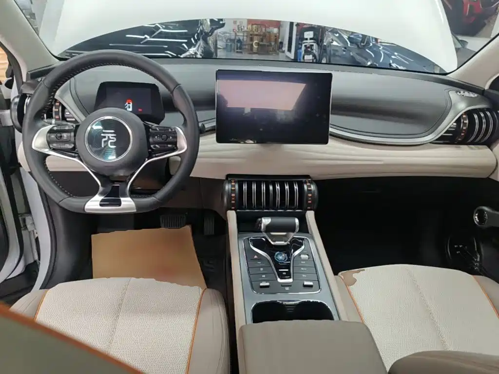 Yuan PLUS 2023 Champion Edition 430KM Transcendence купить на сайте DeffCars
