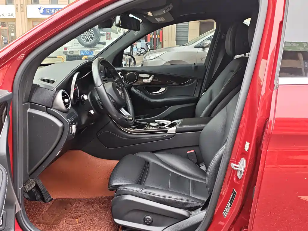 Mercedes-Benz GLC 2018 GLC 260 4MATIC luxury model купить на сайте DeffCars