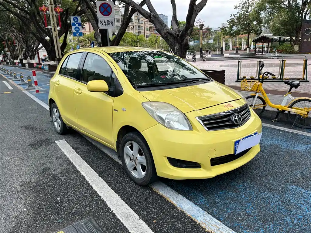 Yaris 2011 1.6E Automatic Charming Edition купить на сайте DeffCars