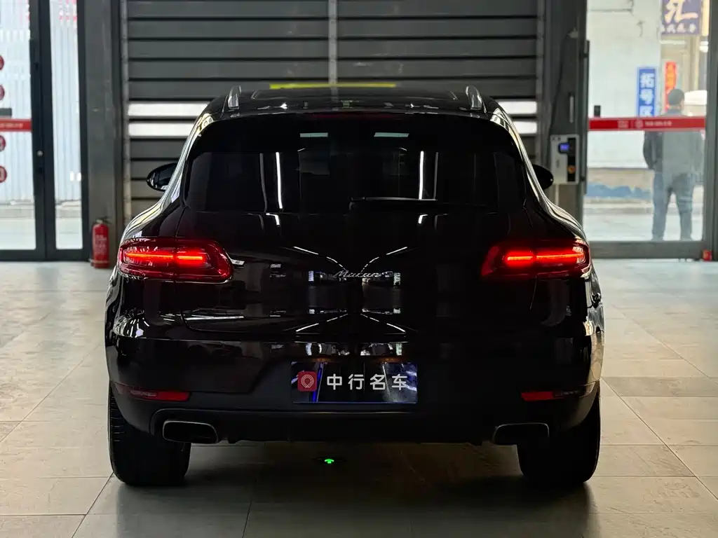 Macan 2017 Macan 2.0T купить на сайте DeffCars