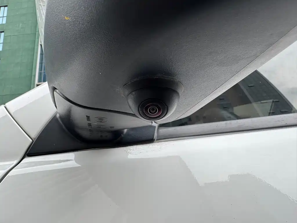 Emgrand 2019 Leading Edition 1.5L CVT Luxury Type National V купить на сайте DeffCars